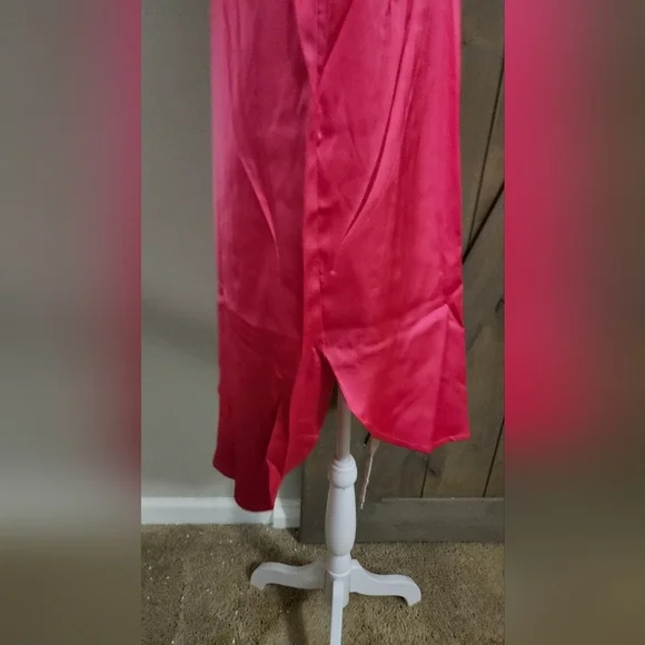 ENTRO Satin Long Sleeve Relaxed Fit Button Up Blouse In Hot Pink. Size Med NWT - Picture 16 of 16